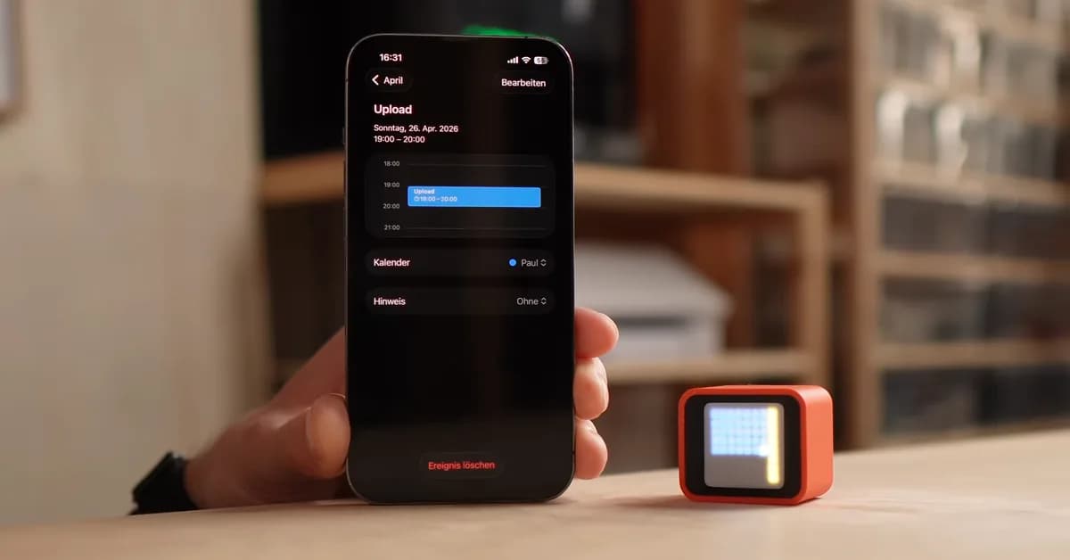 Compact Calendar Display Reduces Phone Dependency
