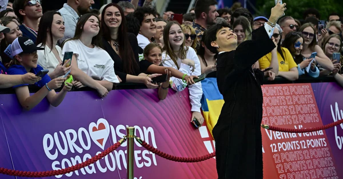 Selfies galore as Eurovision kicks off in Vienna