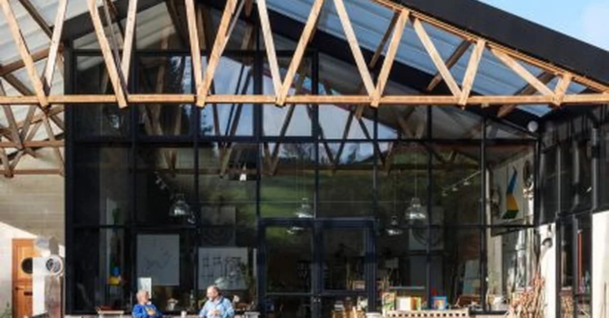 Five cowsheds that showcase the beauty of agricultural buildings