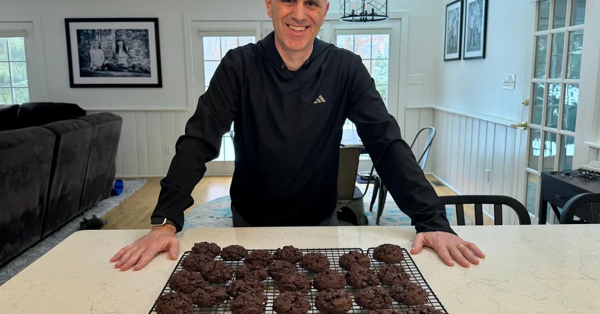 I started keeping a list of activities to get myself off my phone. My days are more satisfying, and my screen time is down.