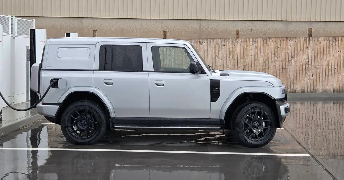 iCaur V25: Chery's boxy new electrified off-roader spied in Australia