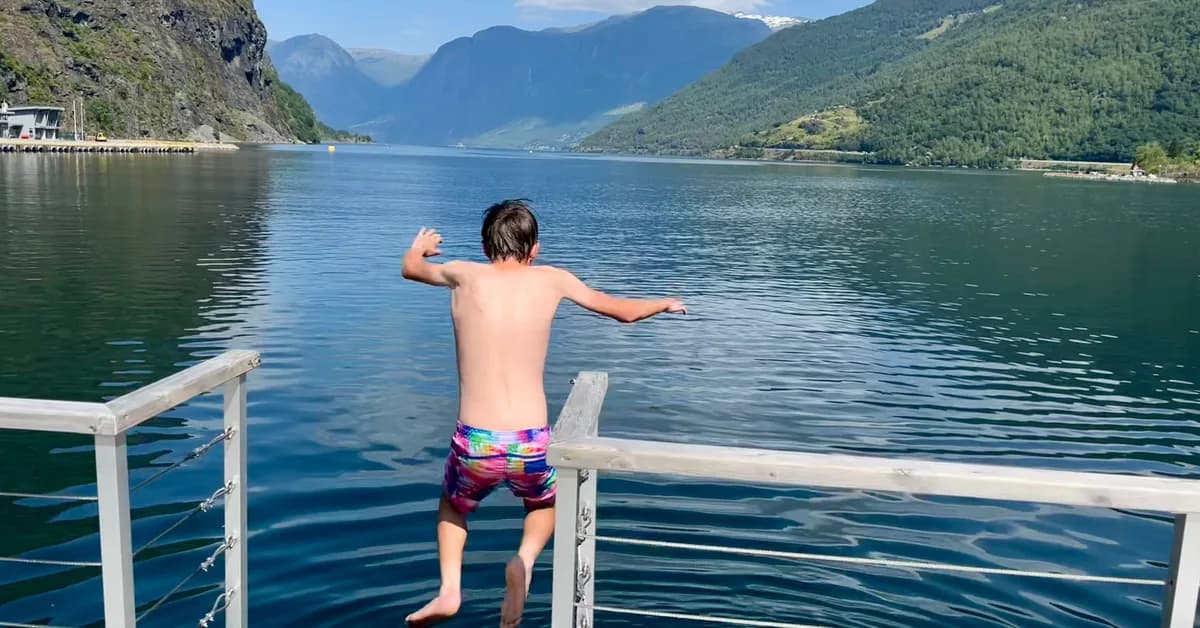 I spent almost $300 to rent a private floating sauna in Norway. It turned out to be the highlight of our family trip.