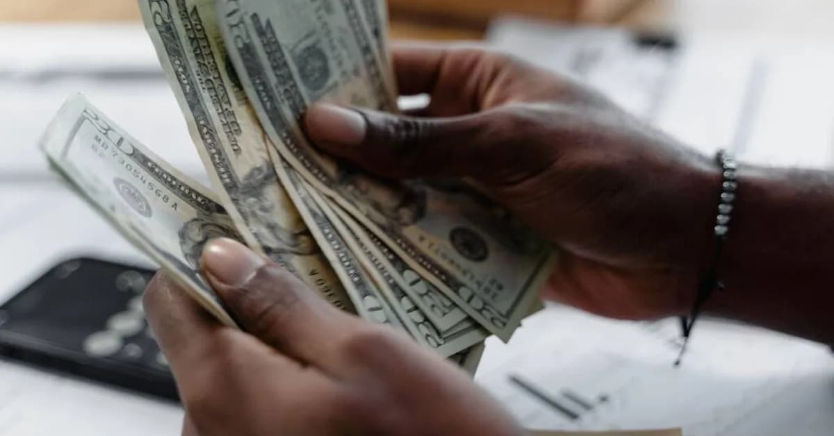 Non Dilutive Funding: Lambda's $926M Debt Lesson
