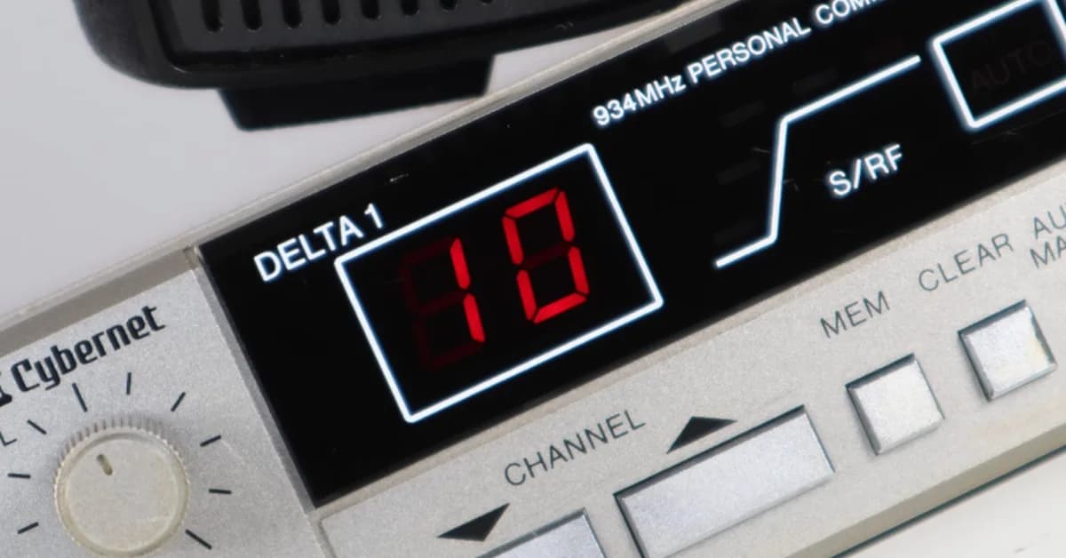 934 MHz: When The Government Really Doesn't Want You To Have CB