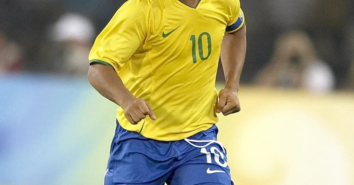 Netflix Is Making a Documentary About the Most Entertaining Soccer Player of All-Time - and No, It's Not Messi or Ronaldo