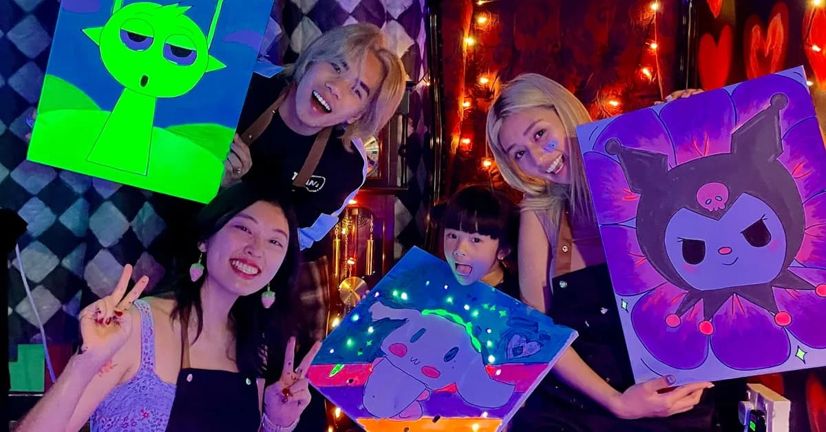 A 19-year-old opened an art studio, panicked 2 weeks in, and then turned it into a $320,000 viral hit. Here's how.