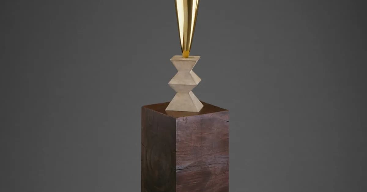 Multiscale Physics-Informed Neural Network for Complex Fluid Flows with Long-Range Dependencies