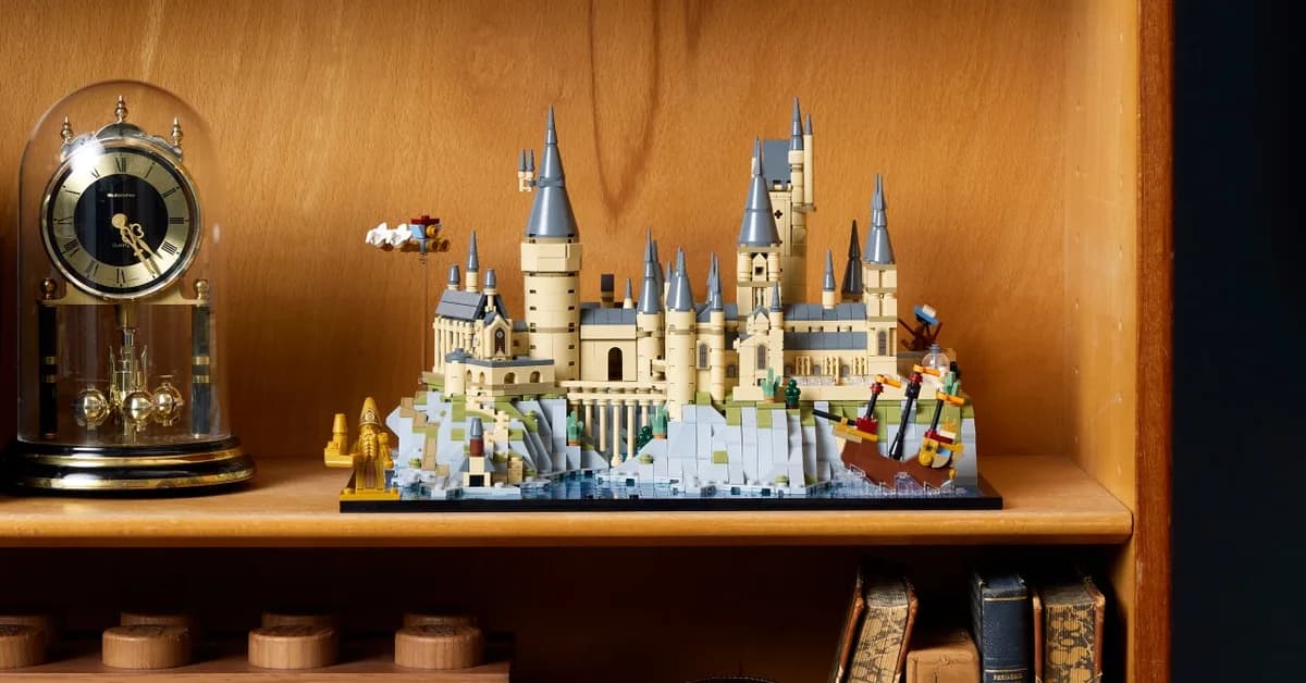 The LEGO Harry Potter: Hogwarts Castle and Grounds Is Discounted for the First Time This Year