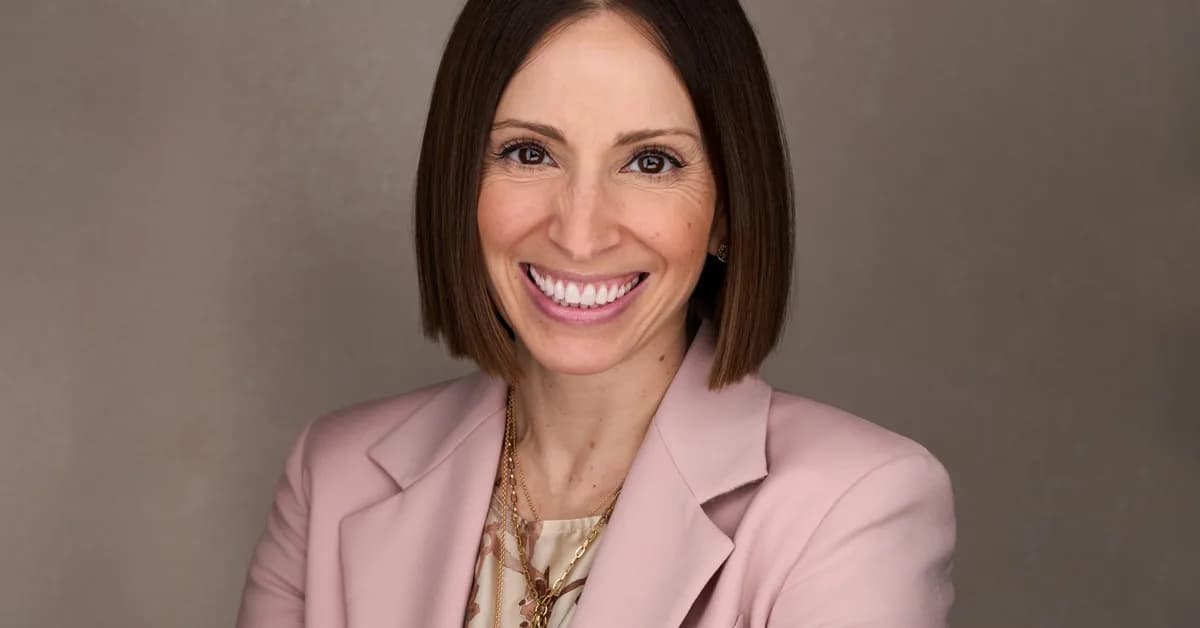 I'm the founder of Taskrabbit and now run a VC firm. I have 4 kids, 6 calendars, and live my life with 'JOMO.'