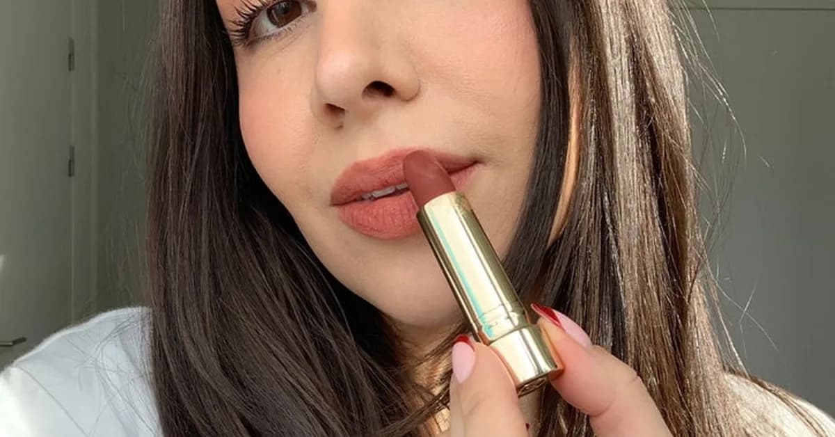 Merit's New Blurring Lipstick Is The Comfiest You'll Ever Wear ' Trust Me