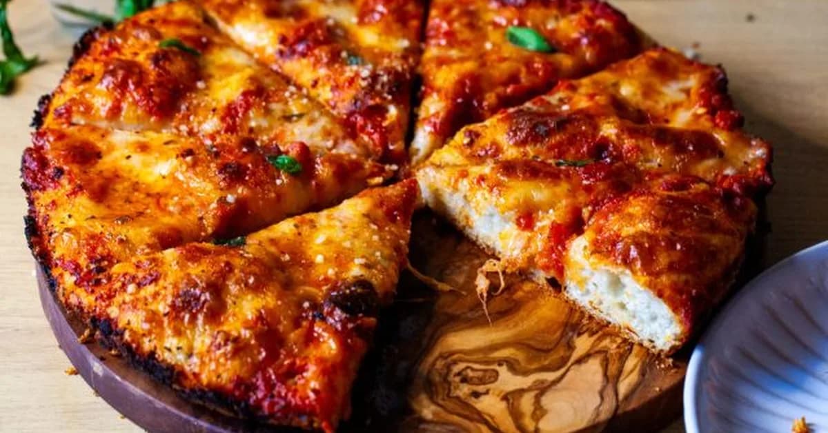 simple crispy pan pizza