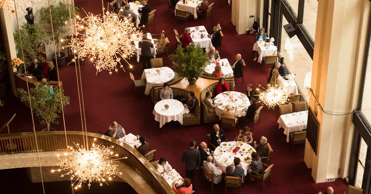 A Whirlwind Tale of the Met Opera’s 30-Minute Intermission Dining