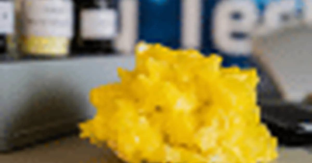 Sulfur-crystal battery could triple EV range without cobalt or nickel