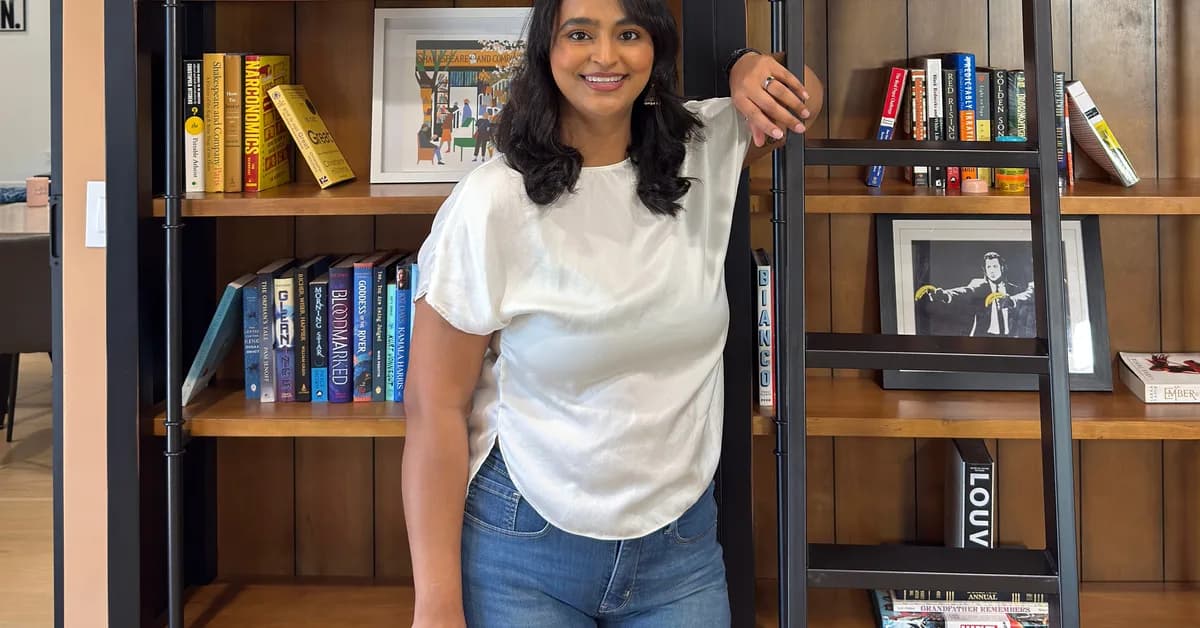 An Amazon worker balanced her day job and side hustle without burning out. She got laid off and had a backup plan.