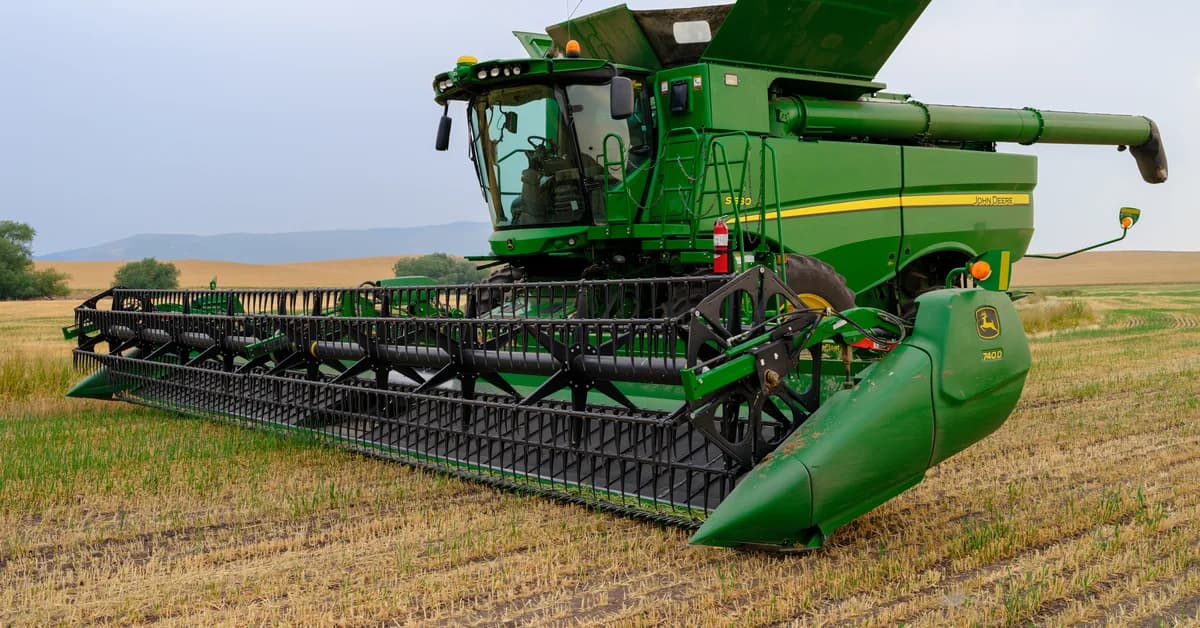 Deere grows sales, revenue in Q3, benefiting from tariff refunds