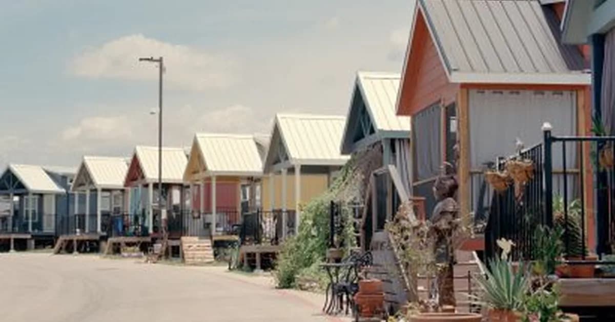 Five Texas tiny houses that "challenge and reproduce" the American Dream mythology