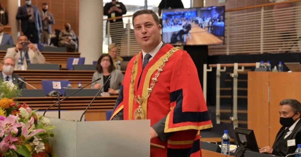 Cape Town mayor elected to lead S.Africa's second-largest party