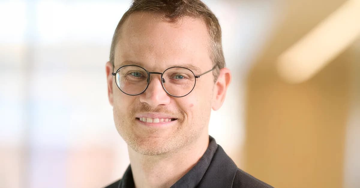 Q&A: How AI came to model the "messy" human mind