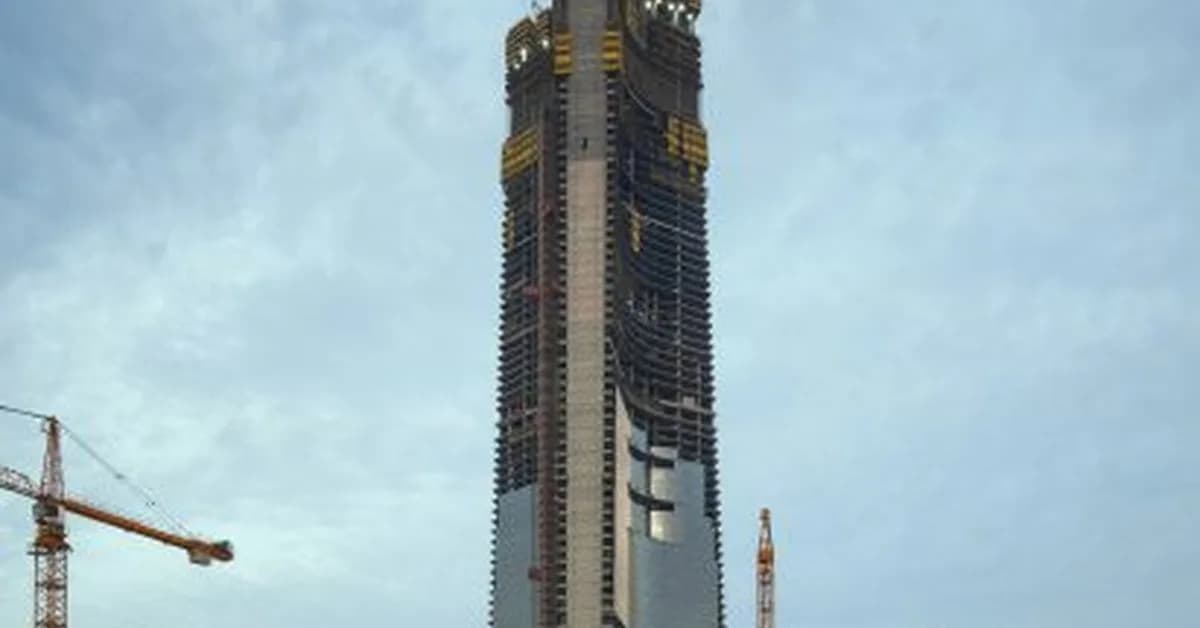Photos reveal Jeddah Tower reaching 100th floor in Saudi Arabia