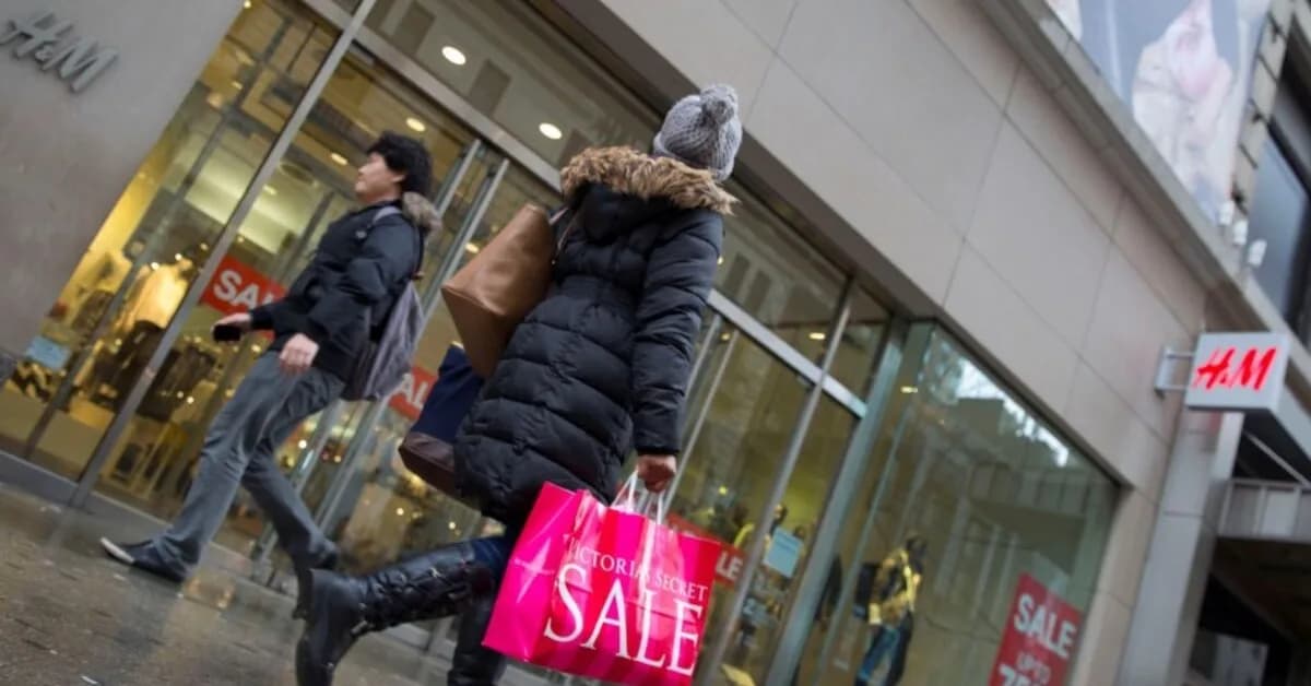 US Consumer Confidence Ticks Up on Stronger Job Prospects