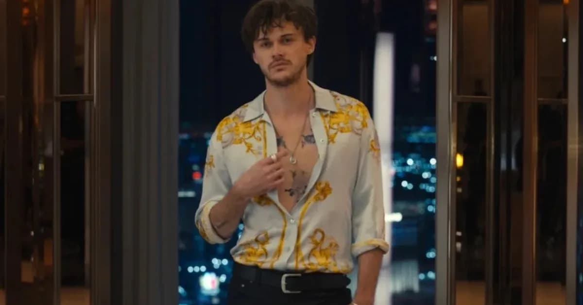 A pair of decent proposals makes for a silly, slight Hacks