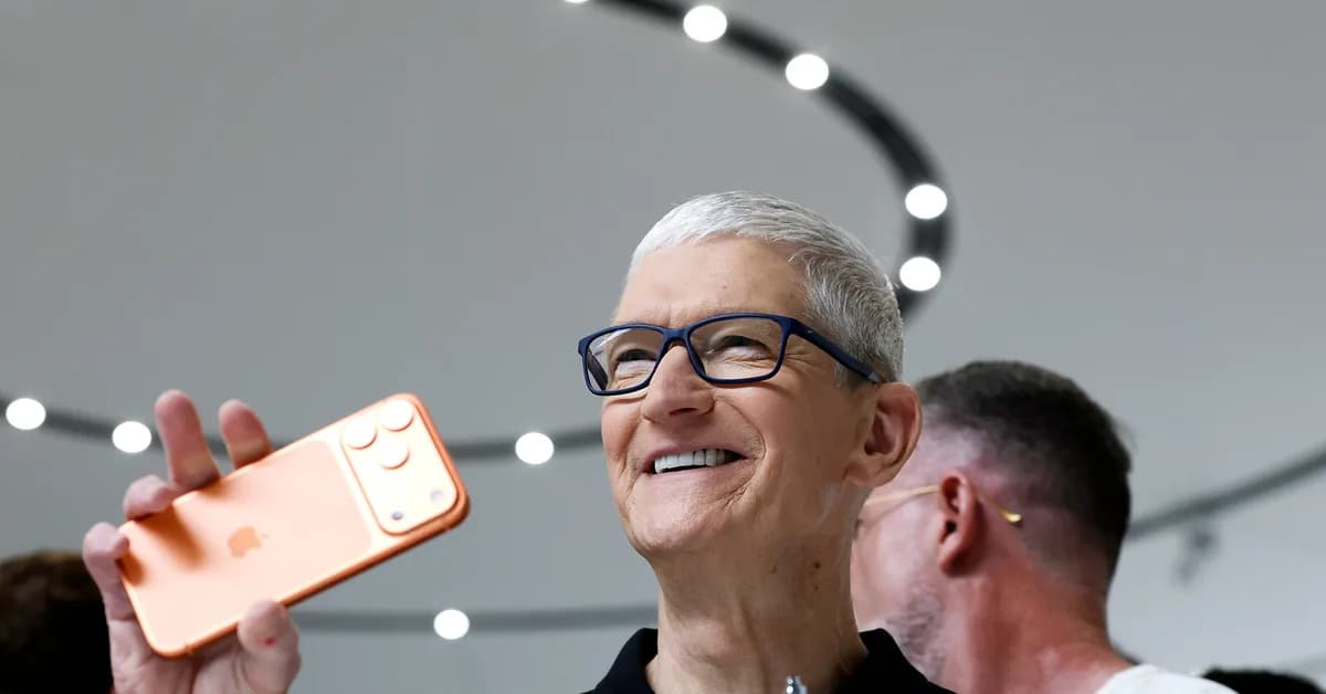 You can thank Tim Cook for the large iPhones