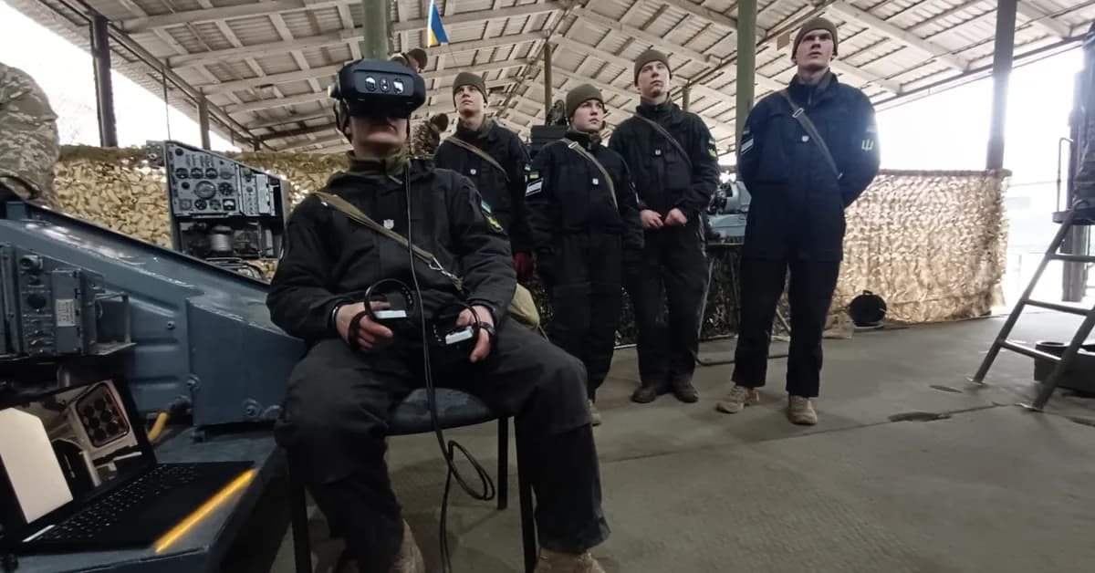 With Ukraine's Leopard 2s needed on the front lines, it's training tank crews with mixed-reality headsets used by NATO