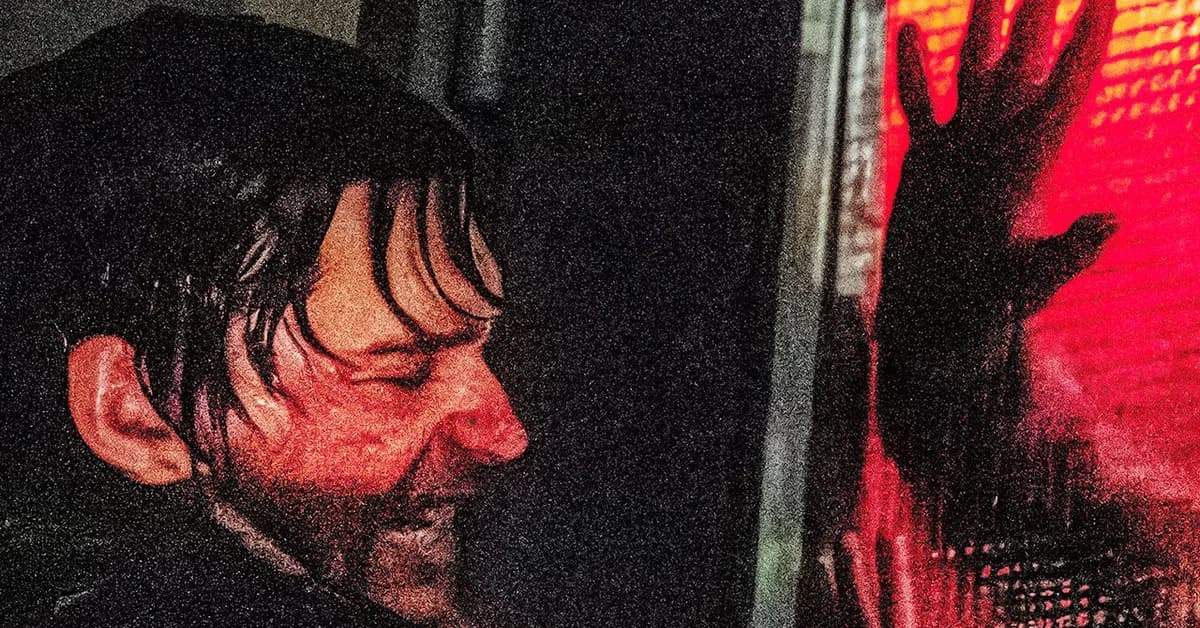 Resident Evil Director: 'I Wouldn't Call This a Zombie Movie Necessarily'