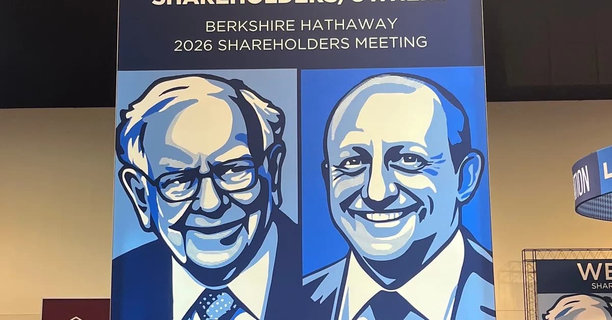 Even without Warren Buffett as CEO, Berkshire Hathaway sold stocks and stacked cash last quarter