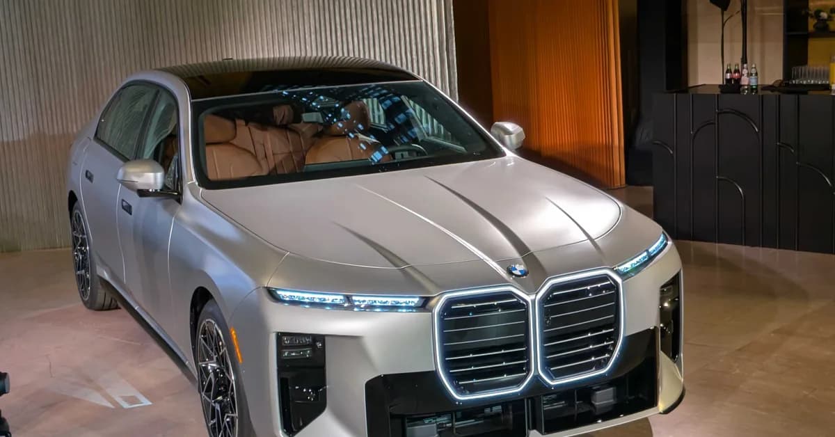 BMW's new i7 xDrive EVs will offer longer range and faster charging