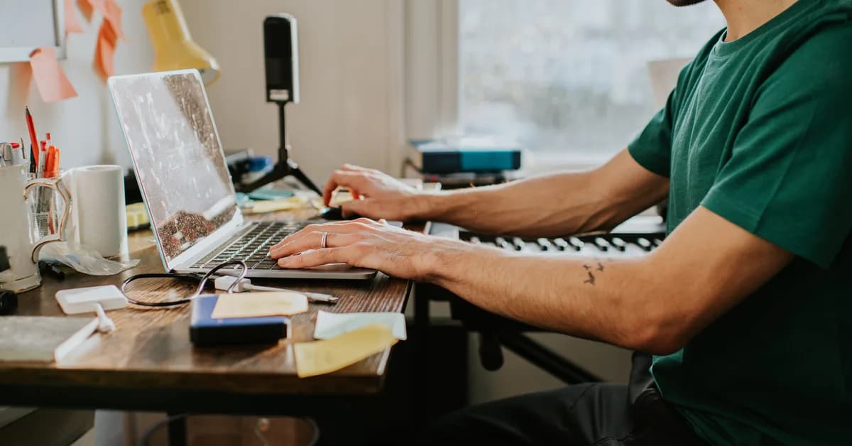 A millennial made $280K working 3 remote jobs - until the job market turned against him: 'It was great until it wasn't'