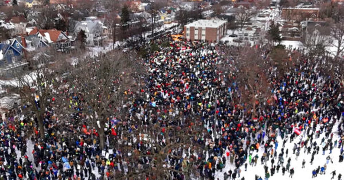 Drone pilot makes US rescind no-fly zones around unmarked, moving ICE vehicles