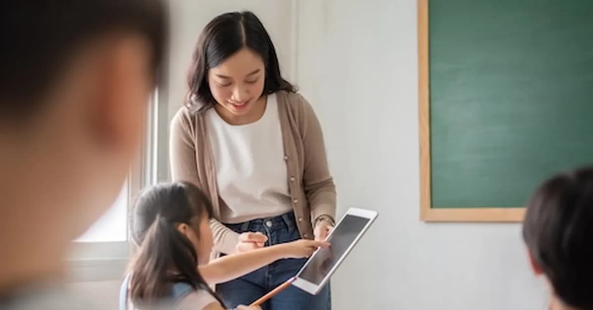 Building a literacy framework that works: A district leader's journey in Peoria