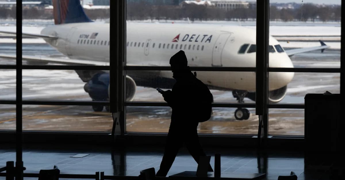 Delta is canceling hundreds of flights due to crew and scheduling challenges, an internal memo shows