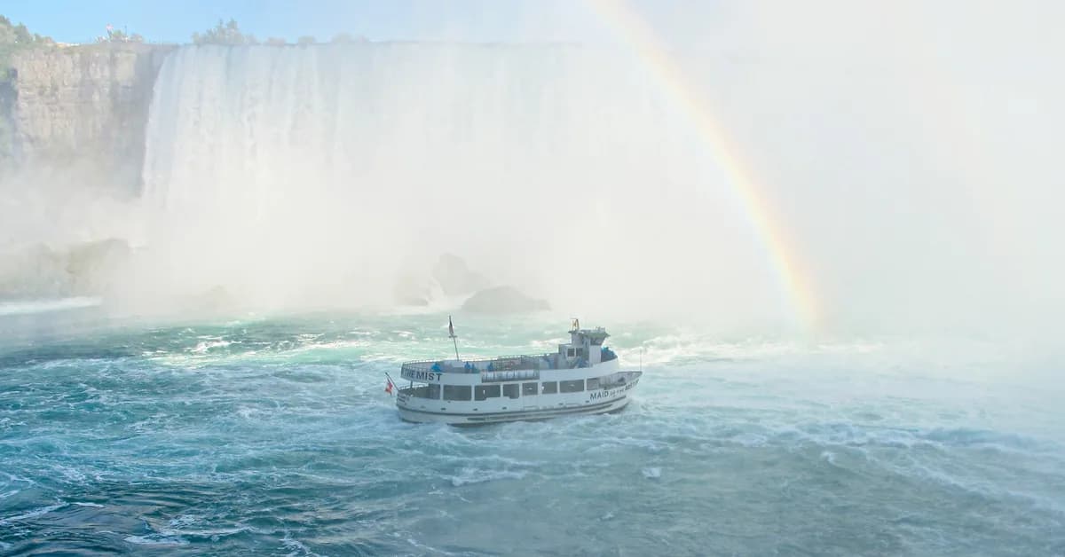 Niagara Falls Is Hundreds of Miles From an Ocean but Still Tops This List of Popular Summer Places