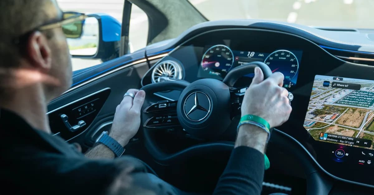 Mercedes Made a Steering Yoke that Actually Works