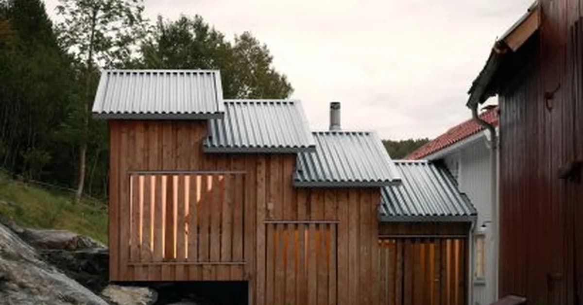 Rever & Drage extends smallholding in Norway with stepped barn-like volume