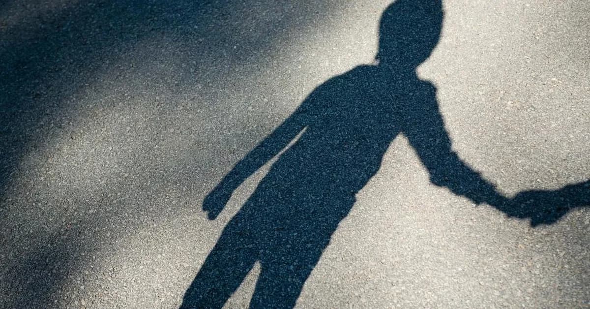 'They Tricked Me': A Father Was Chained After He Went to ICE To Reunite With His Kids