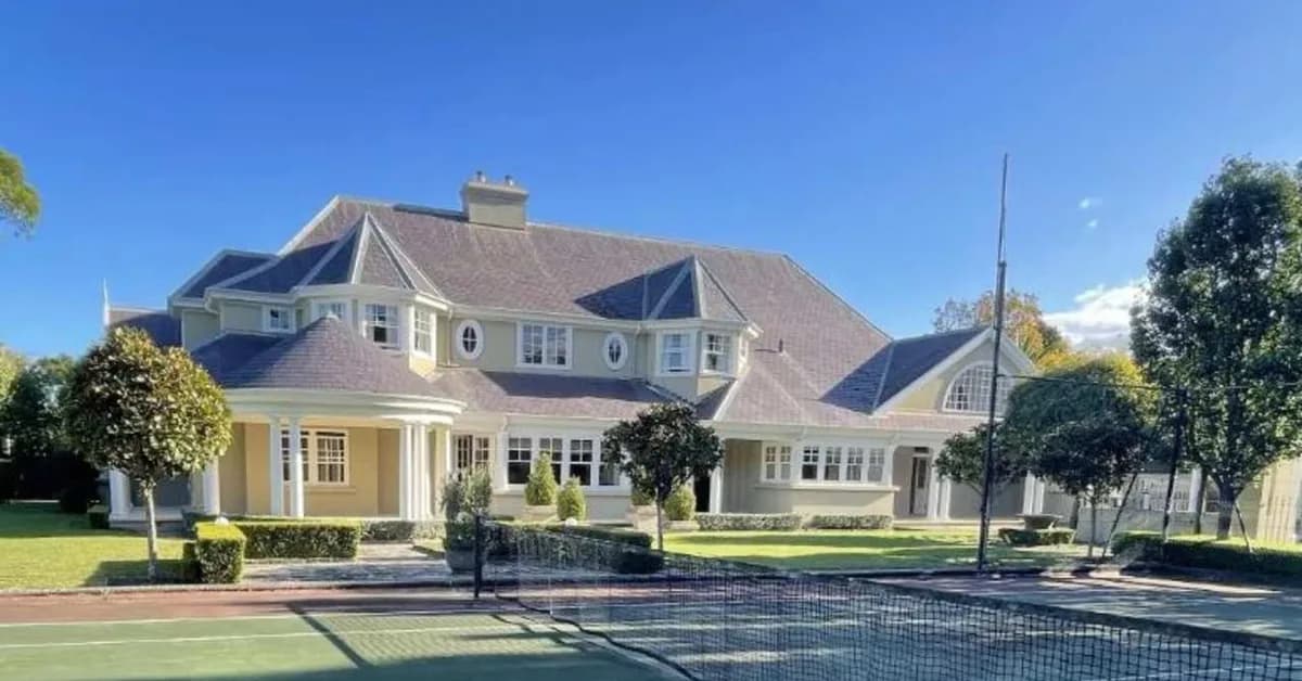 Shock secret $33m house sale in Longueville