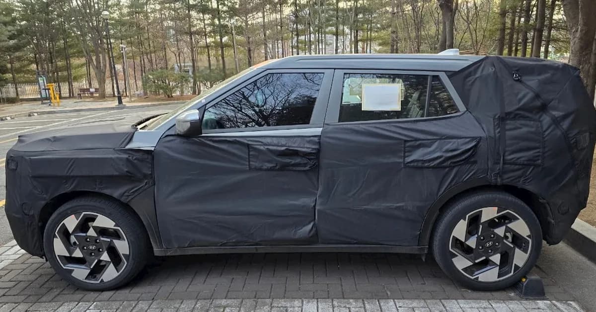 A new Hyundai electric SUV is out testing that looks just like the Crater EV Concept [Images]