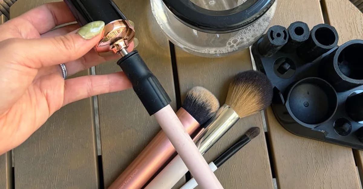 This $22 Amazon Find Made Me Want To Clean My Makeup Brushes