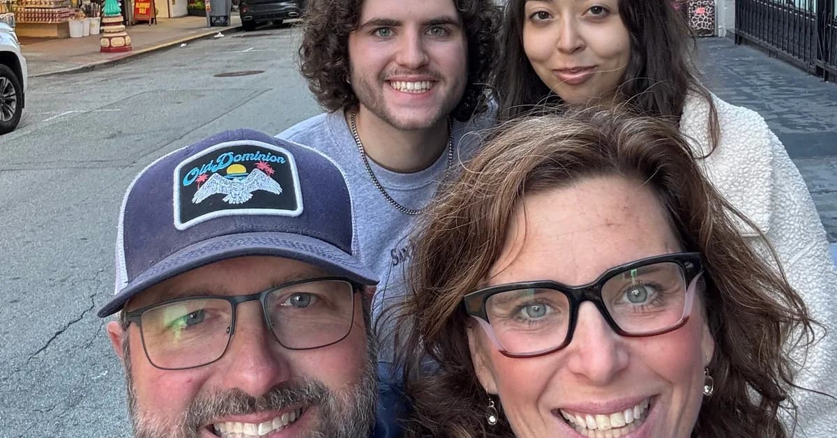 A property investor turned to mid-term rentals and doubled her cash flow. Here's why she says it's the sweet spot of real estate.
