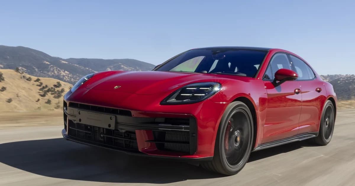 There Is One Way to Get a New Manual Porsche Panamera