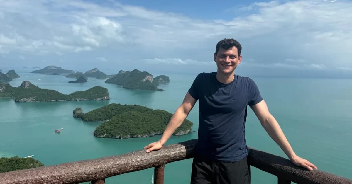 Holafly eSIMs: A Better Way to Stay Connected When You Travel