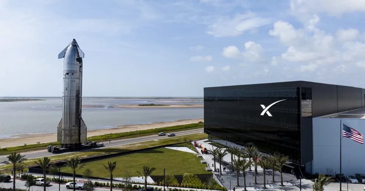 Banks working on the SpaceX IPO reportedly have to subscribe to Grok