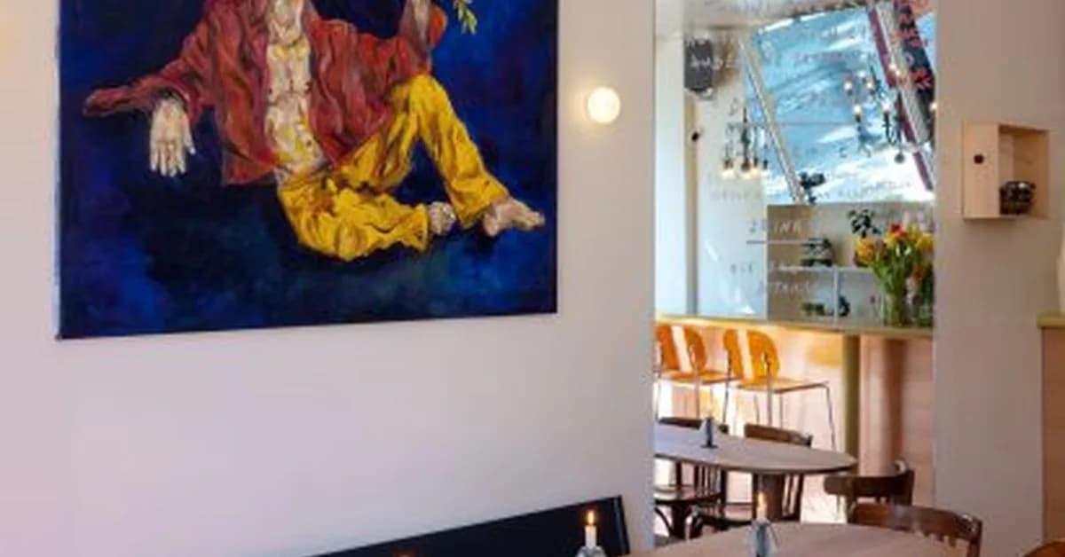 Bahbak Hashemi-Nezhad and Farrokh Aman bring "sense of home" to Iranian-Iraqi cafe