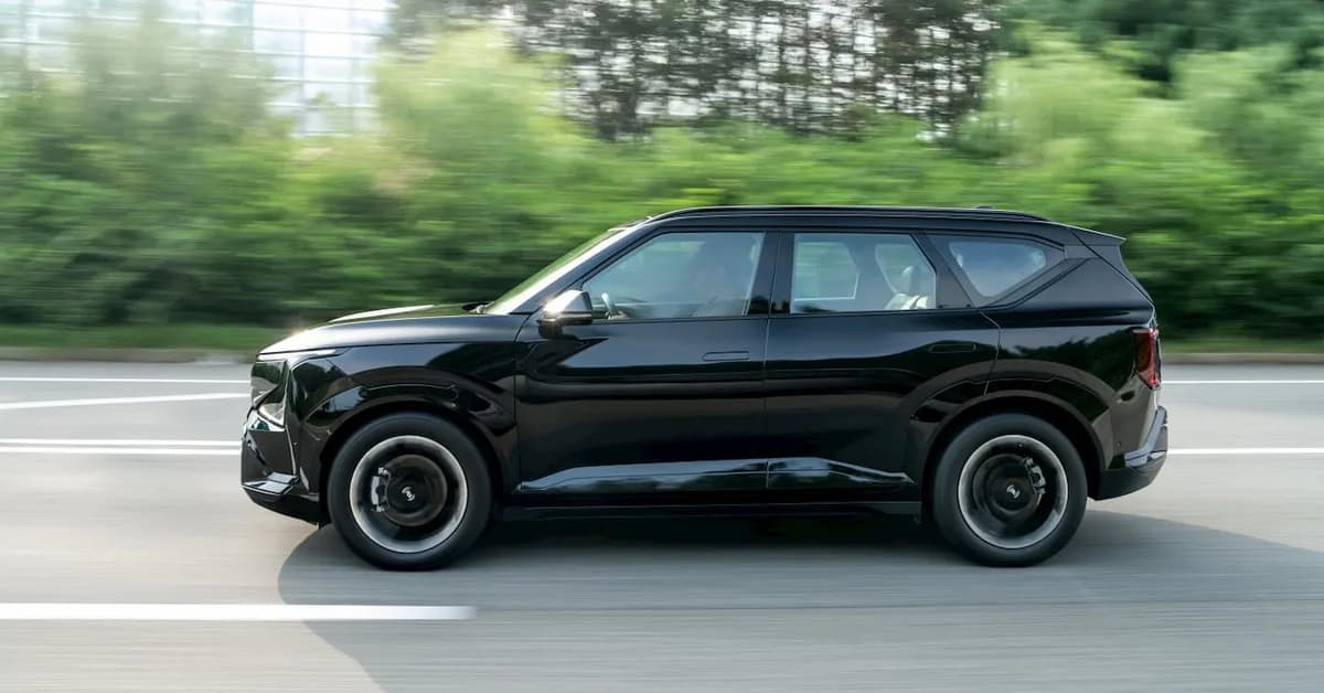 Kia is updating its new electric SUV, and the interior was spotted with a big surprise
