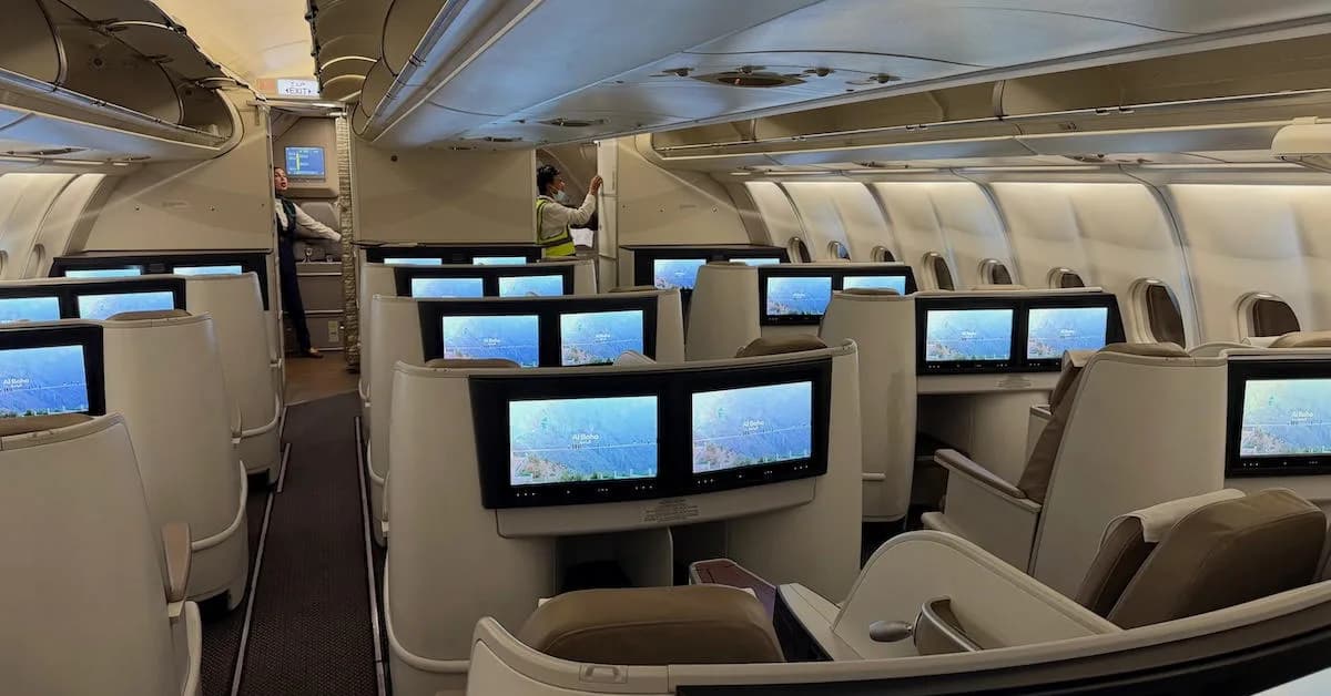 Saudia Business Class Airbus A330 Review (JED-RUH): Great Experience!