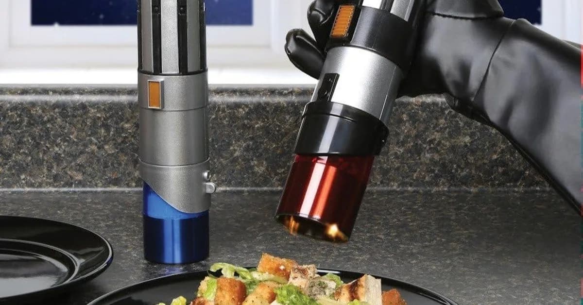 These Lightsaber Salt and Pepper Grinders Exude Just the Right Amount of Star Wars