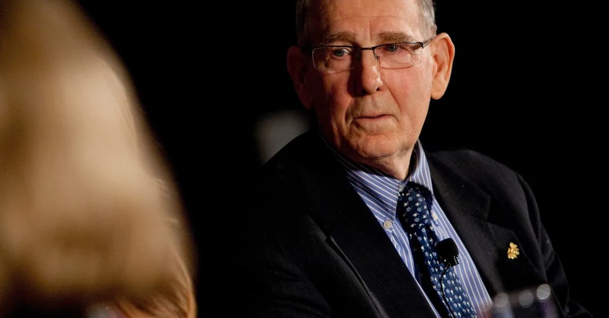 Top economist Gary Shilling says a recession and a deep stock-market plunge are likely by year-end